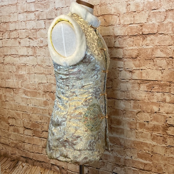 Vintage (60’s-70’s) Asian inspired vest - Picture 6 of 14